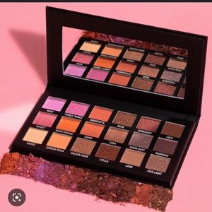 KAB Cosmetics Day to Night Pallet